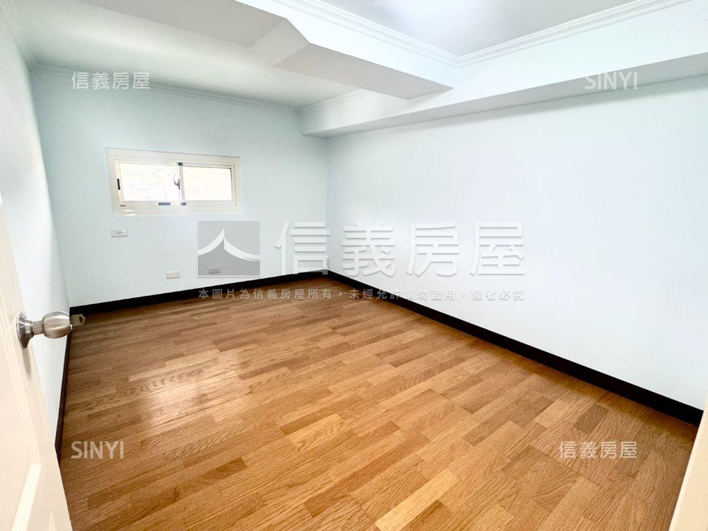 小巨人·次頂樓景觀美宅房屋室內格局與周邊環境