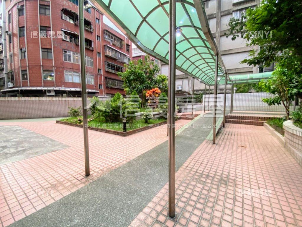 小巨人·次頂樓景觀美宅房屋室內格局與周邊環境