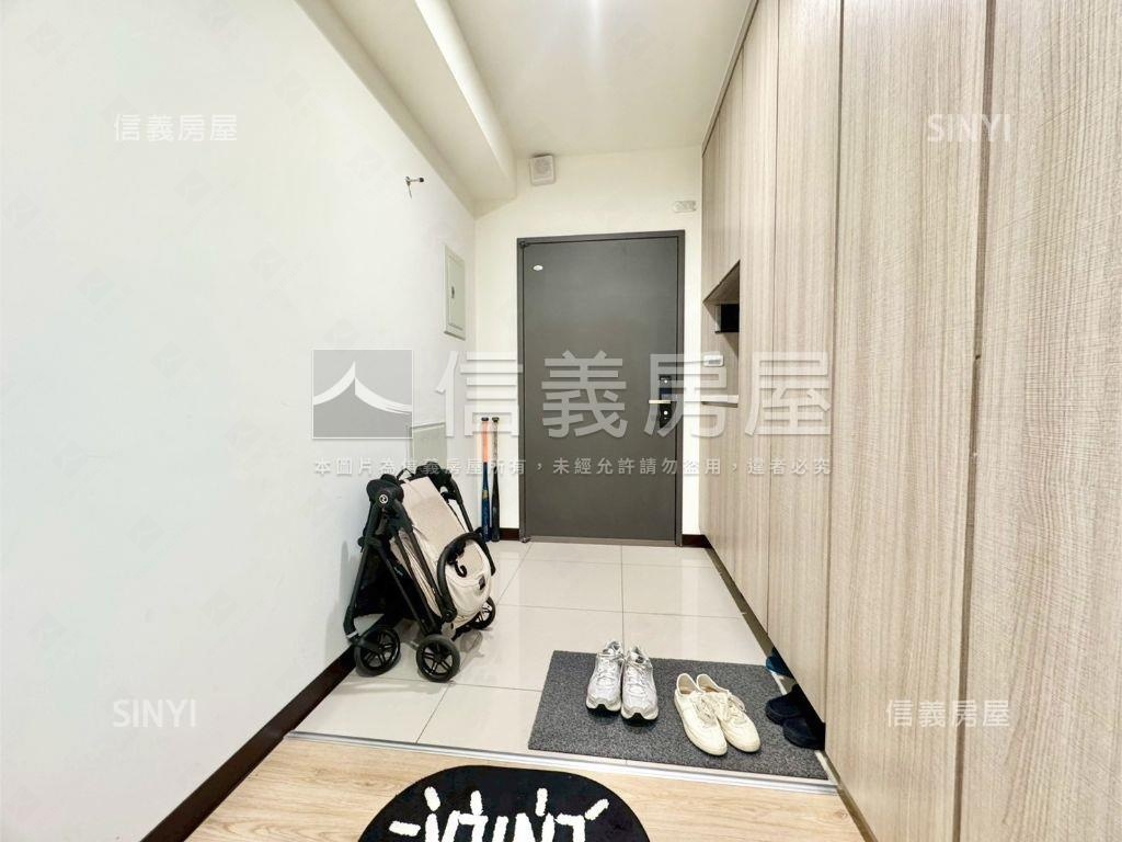 景森裝潢美兩房車位房屋室內格局與周邊環境