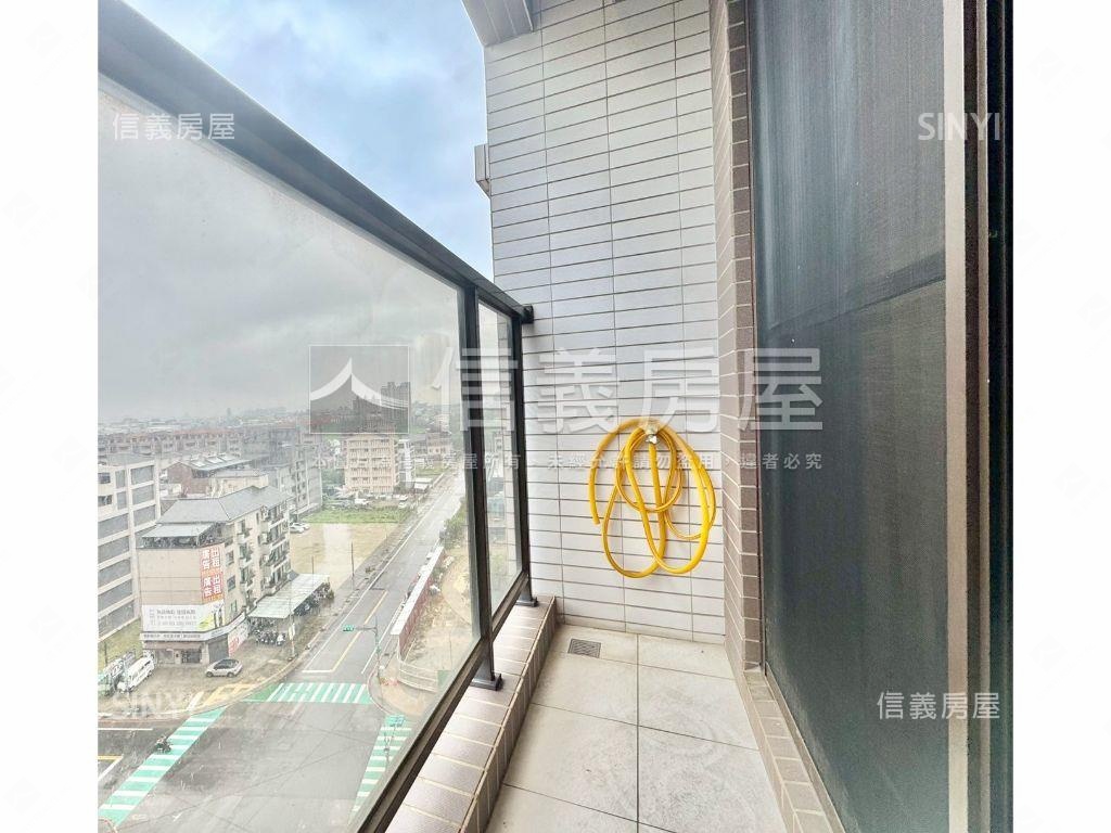 景森裝潢美兩房車位房屋室內格局與周邊環境