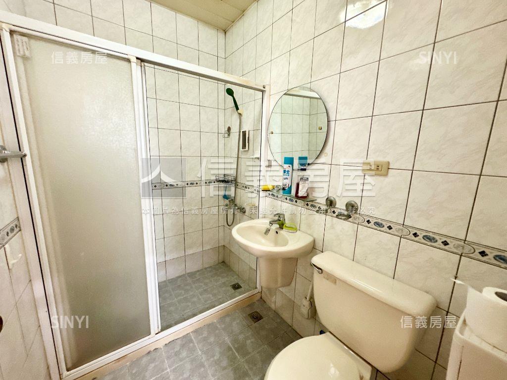 榮總商圈３＋１室平面車位房屋室內格局與周邊環境