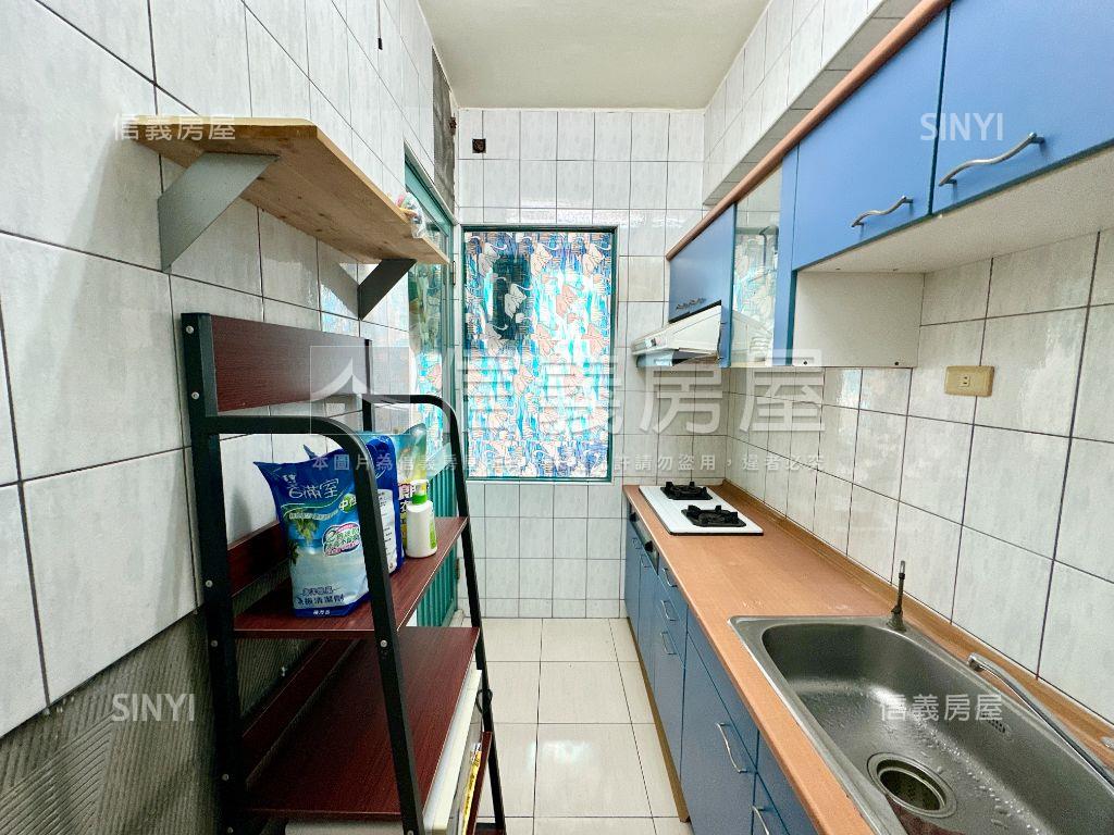 榮總商圈３＋１室平面車位房屋室內格局與周邊環境