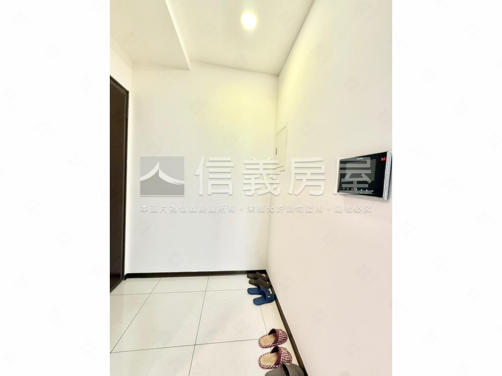 朝南前後陽台三房車位房屋室內格局與周邊環境