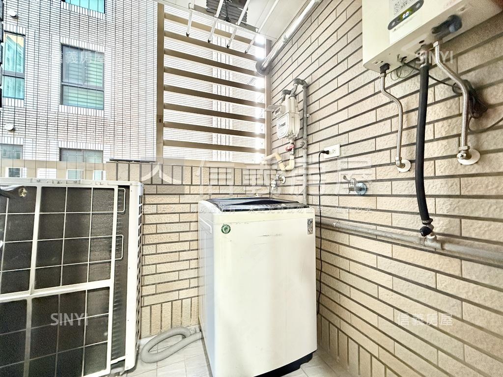 朝南前後陽台三房車位房屋室內格局與周邊環境