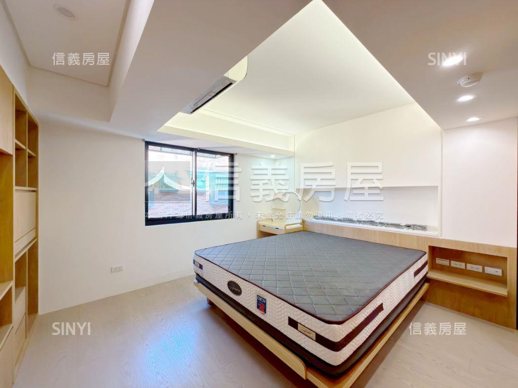 秀峰庭暖木無印大兩房車位房屋室內格局與周邊環境