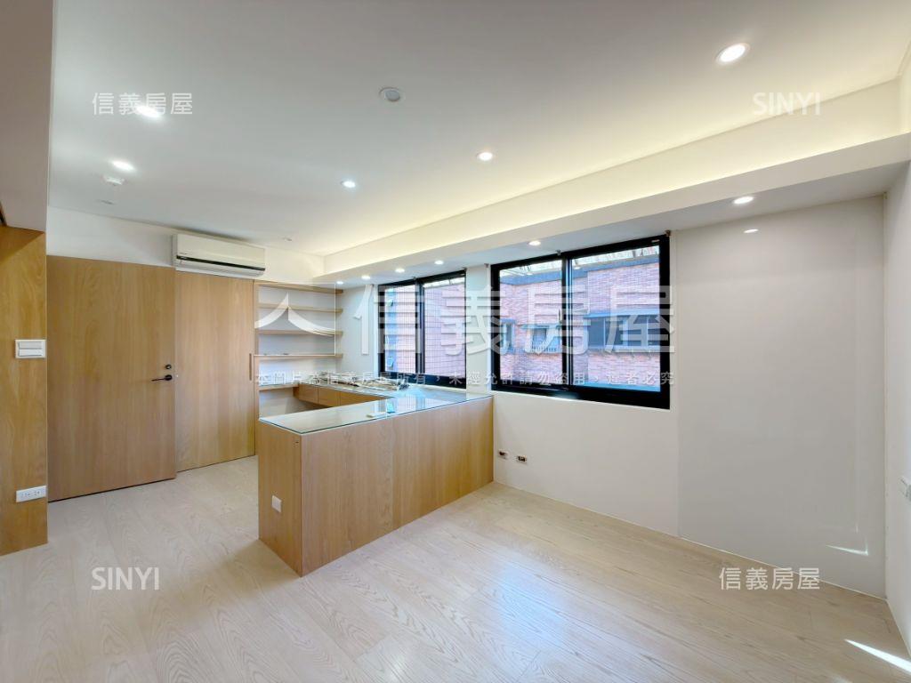 秀峰庭暖木無印大兩房車位房屋室內格局與周邊環境