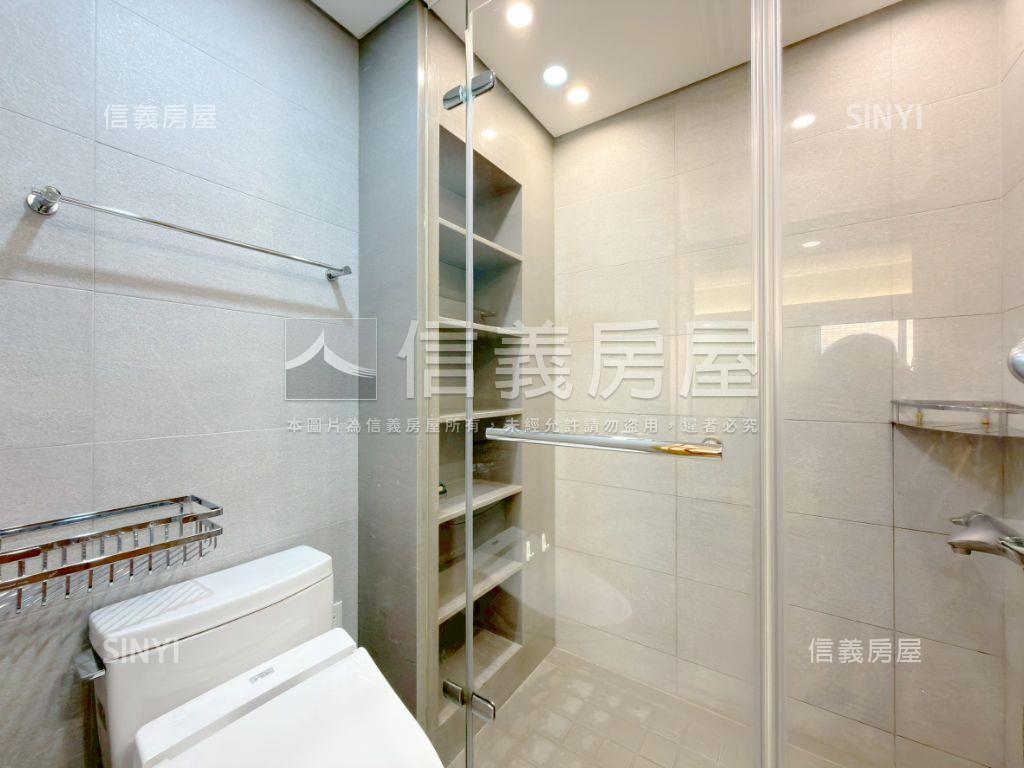 秀峰庭暖木無印大兩房車位房屋室內格局與周邊環境