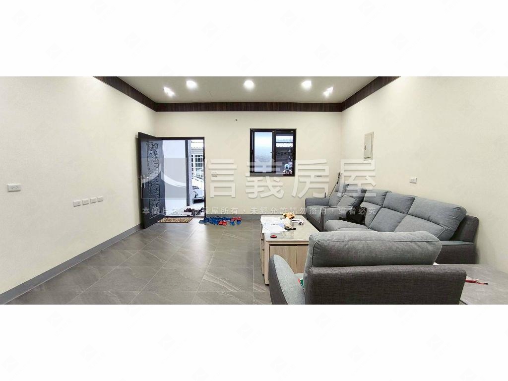 近中壢高中，整新透天房屋室內格局與周邊環境