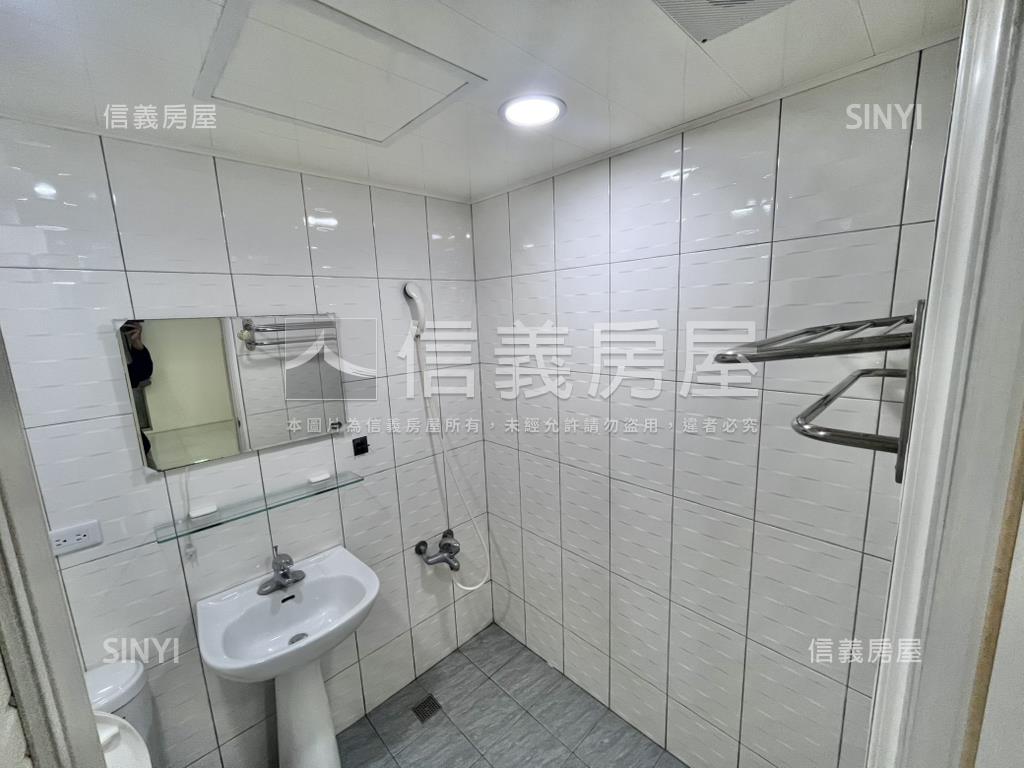 【專任】可直接住望族三房房屋室內格局與周邊環境