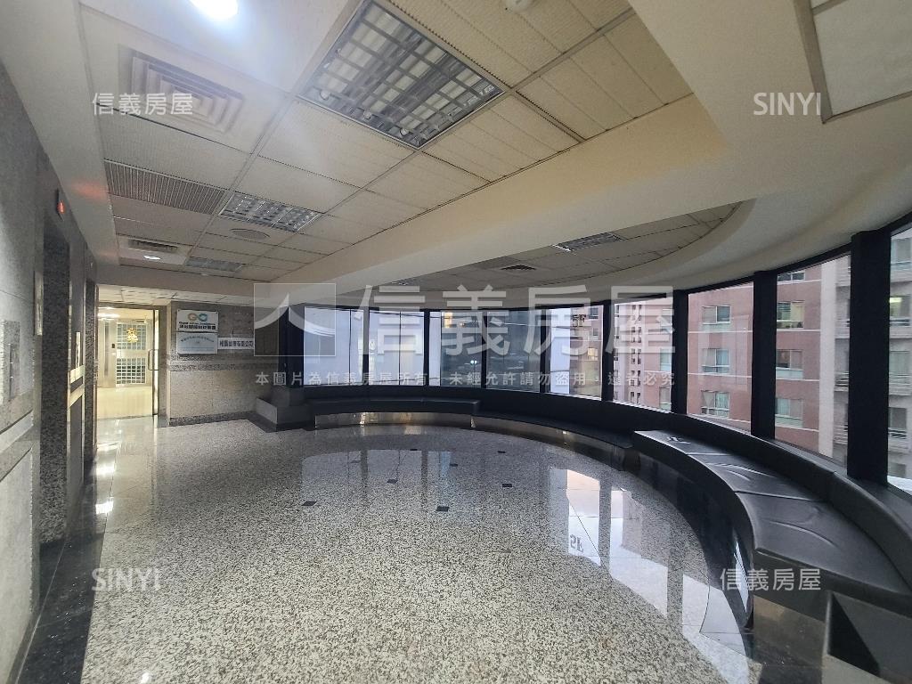 藝文中正路摩天精品商辦房屋室內格局與周邊環境