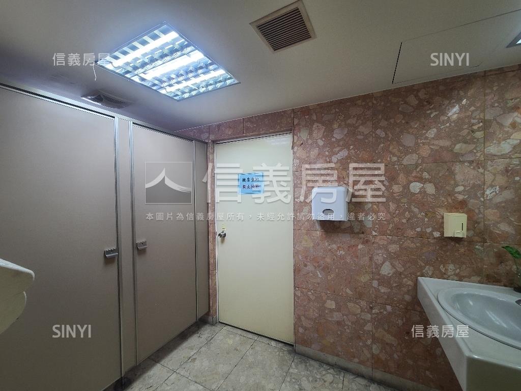 藝文中正路摩天精品商辦房屋室內格局與周邊環境