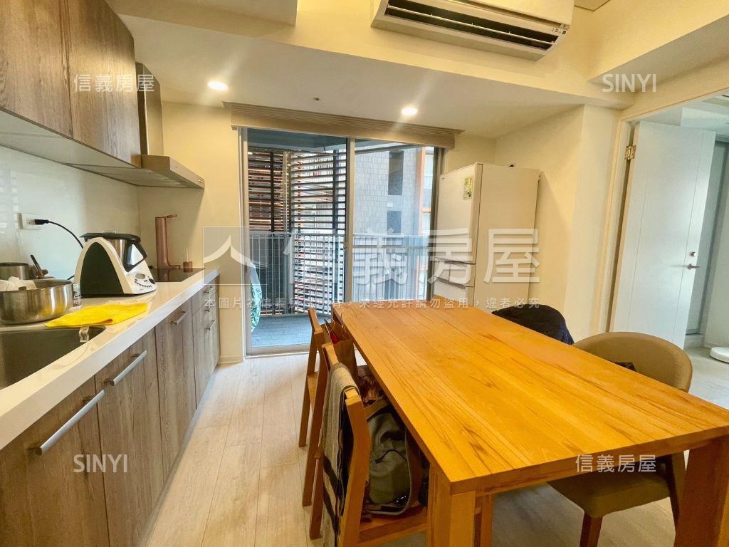 近Ａ１８璞園的家３房車位房屋室內格局與周邊環境