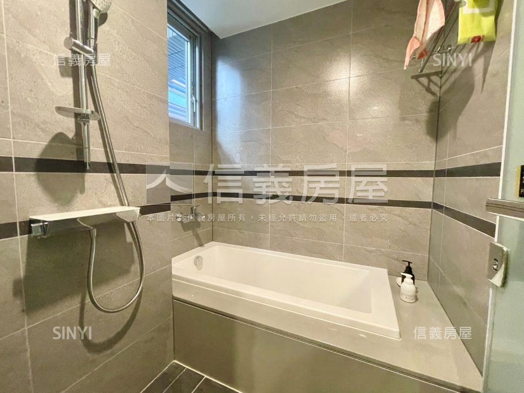 近Ａ１８璞園的家３房車位房屋室內格局與周邊環境