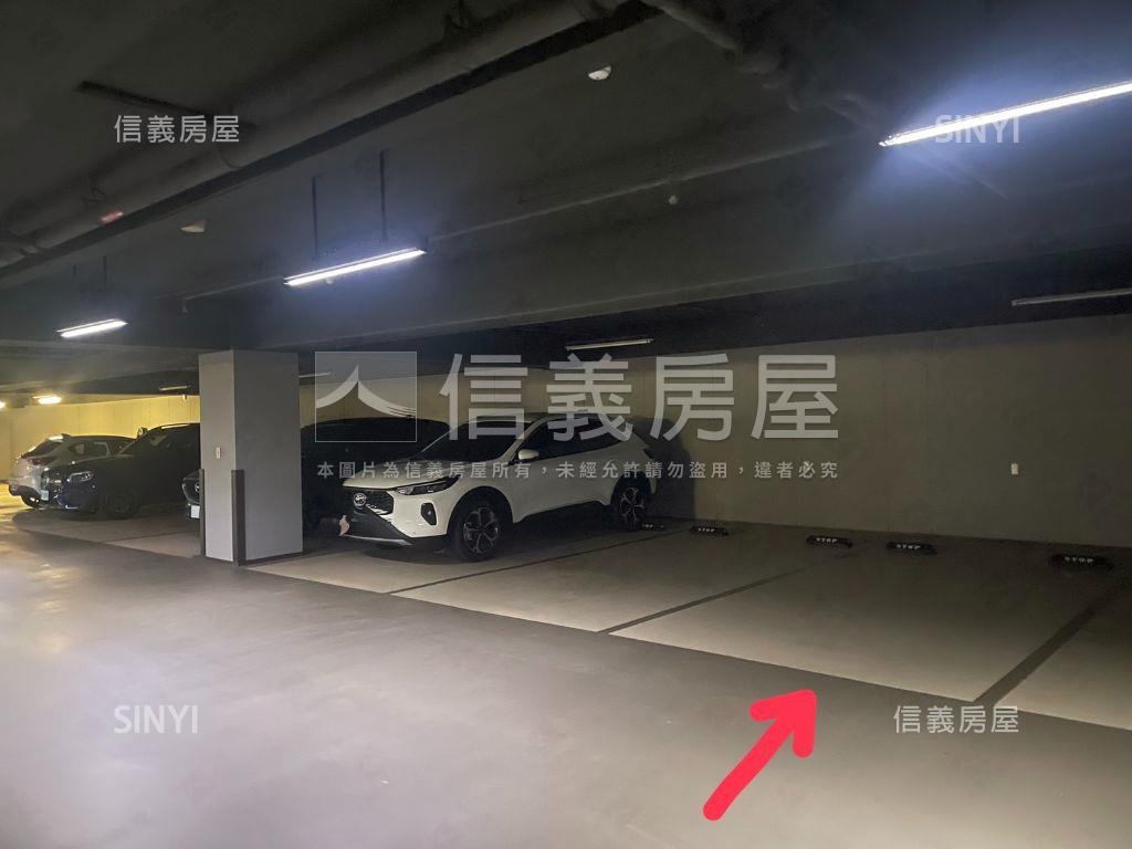 近Ａ１８璞園的家３房車位房屋室內格局與周邊環境