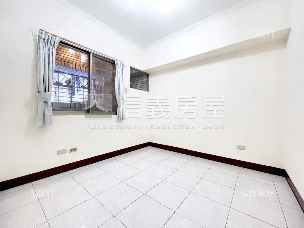 近高鐵高樓裝潢三房車位房屋室內格局與周邊環境