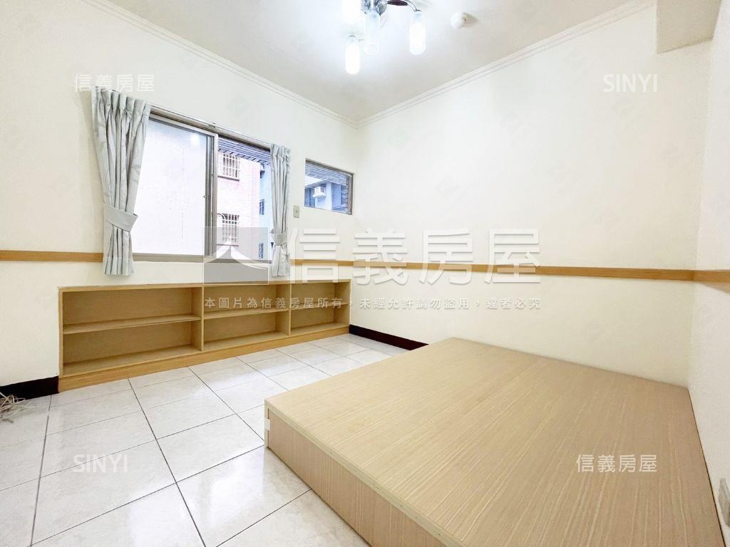 近高鐵高樓裝潢三房車位房屋室內格局與周邊環境