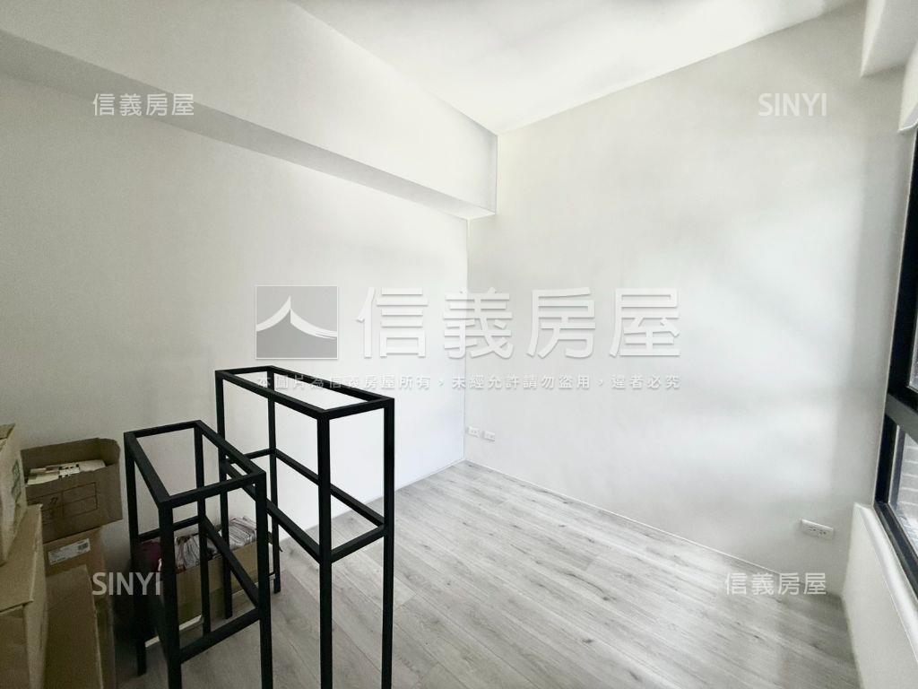 專！鑫生活２房高樓平車房屋室內格局與周邊環境