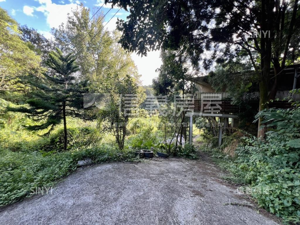 峨眉臨溪景觀休閒農地房屋室內格局與周邊環境