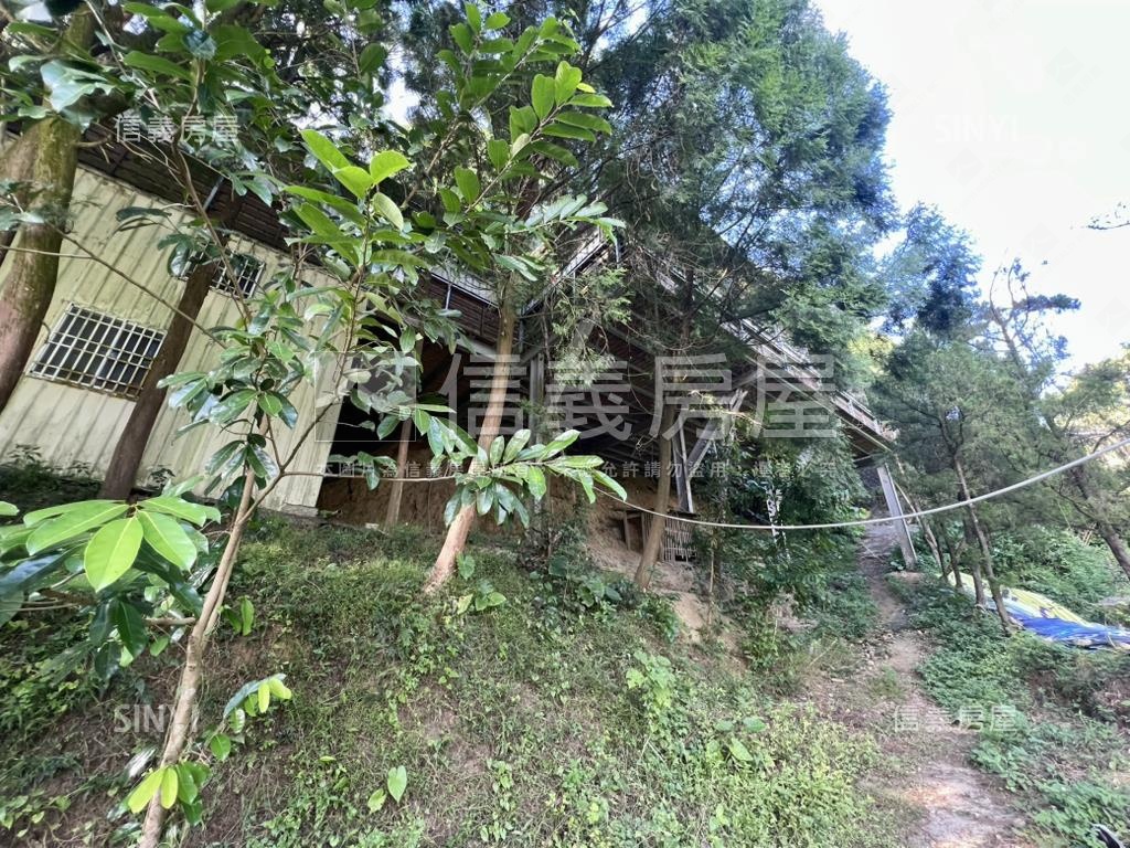 峨眉臨溪景觀休閒農地房屋室內格局與周邊環境