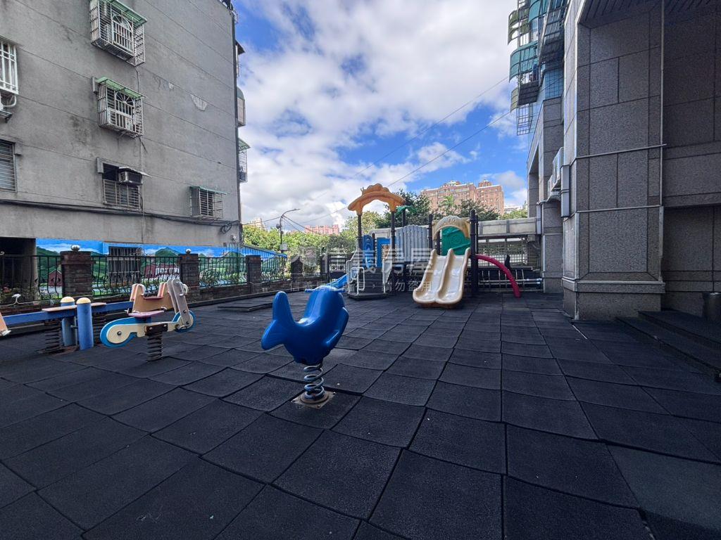 公園雙星稀有出售房屋室內格局與周邊環境