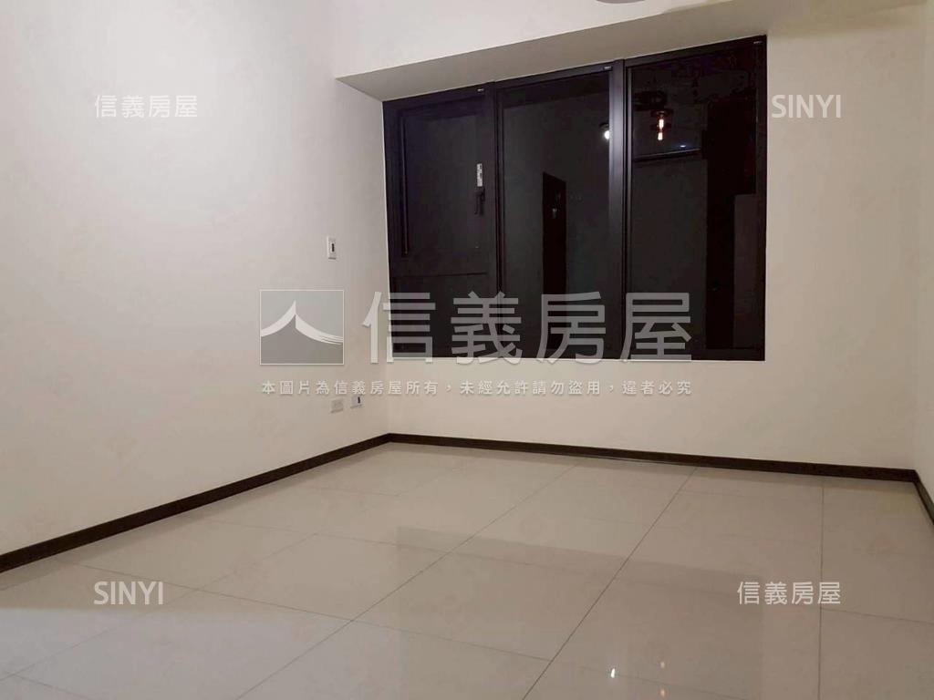 海洋都心精裝三房車位房屋室內格局與周邊環境