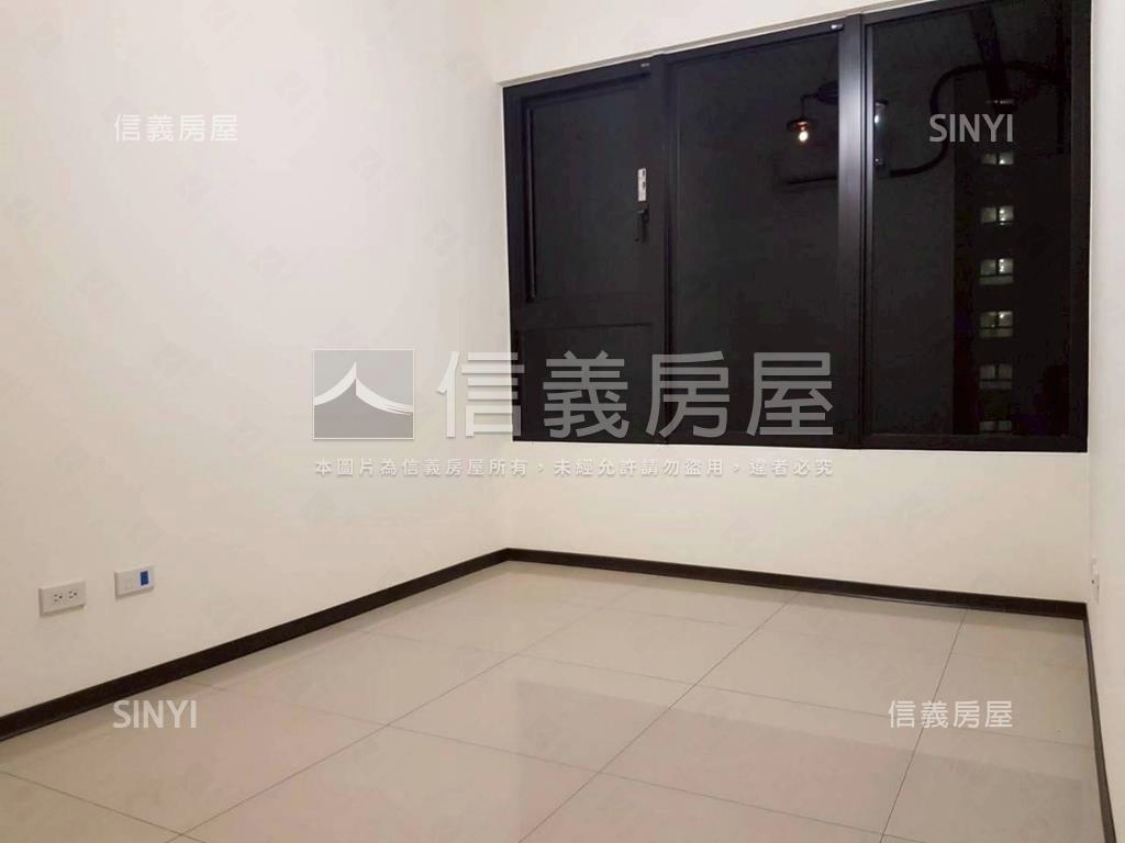 海洋都心精裝三房車位房屋室內格局與周邊環境