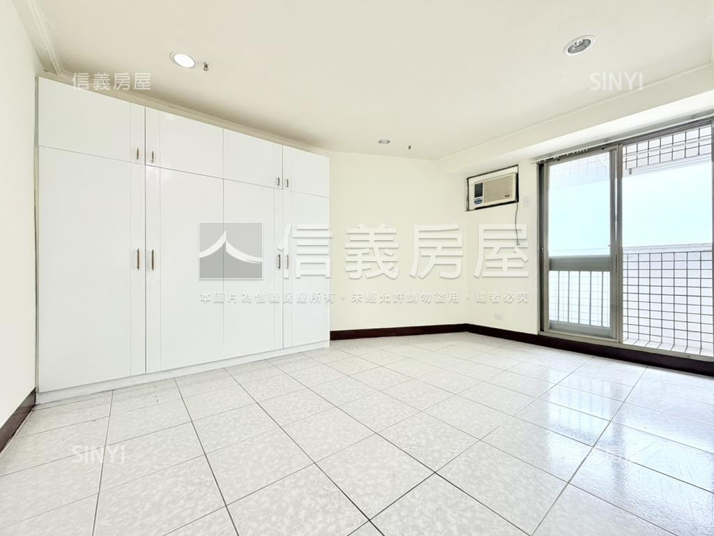 市中心採光三房稀有平車房屋室內格局與周邊環境