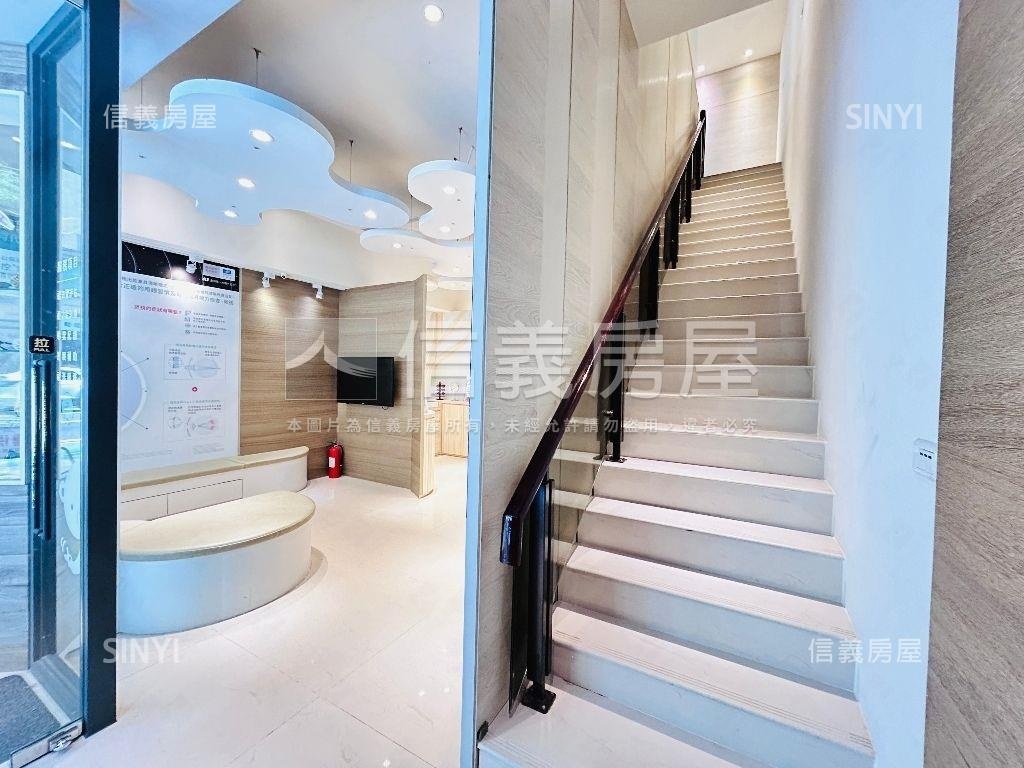近未來捷運Ｇ１１站店面房屋室內格局與周邊環境