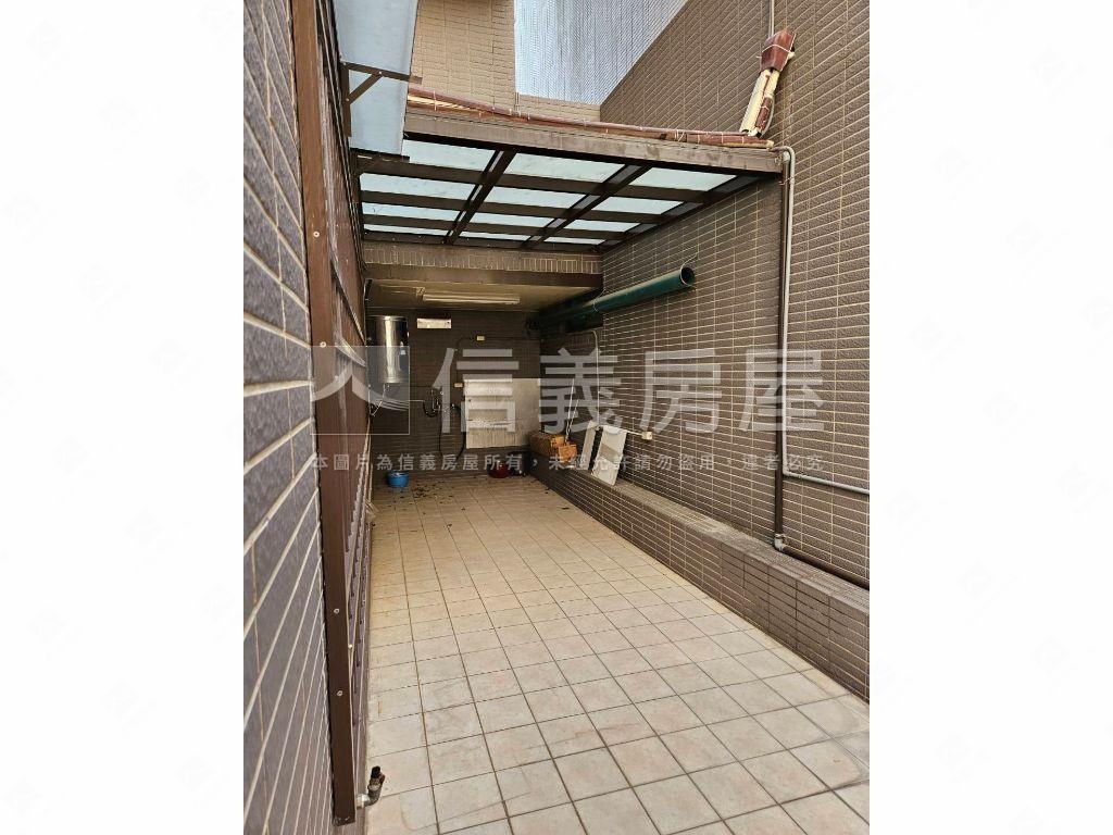 近高鐵優質店面房屋室內格局與周邊環境