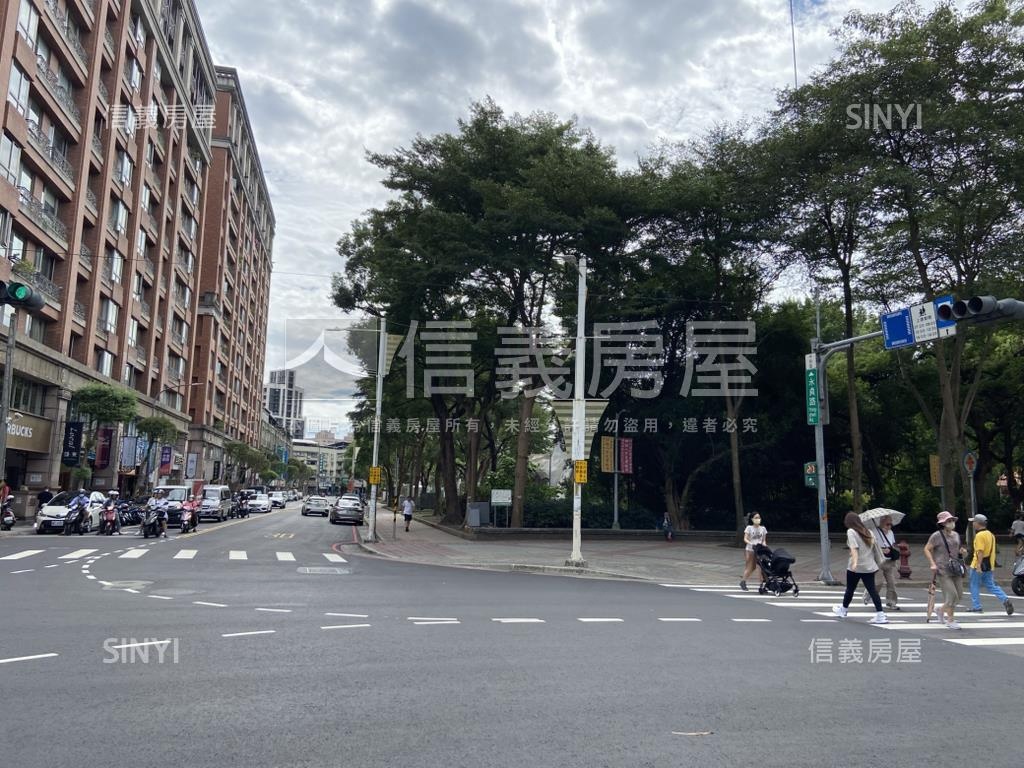 四號公園電梯大三房房屋室內格局與周邊環境