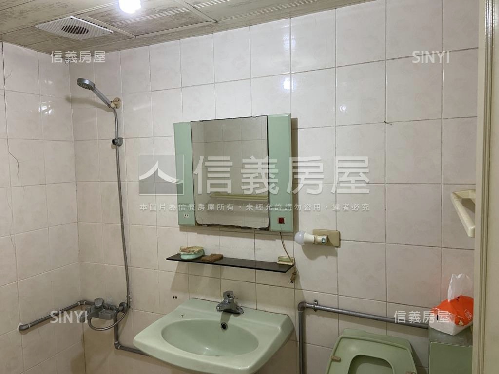 四號公園電梯大三房房屋室內格局與周邊環境