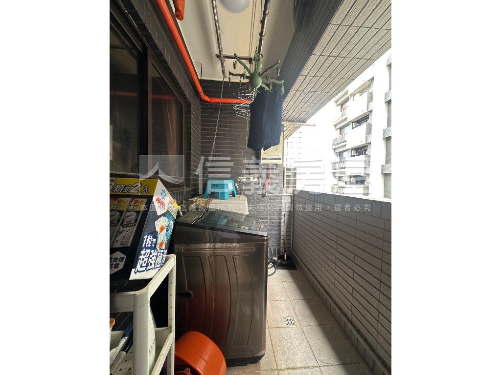 青埔誠佳品學精美三房車位房屋室內格局與周邊環境