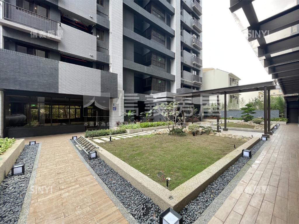 青埔誠佳品學精美三房車位房屋室內格局與周邊環境