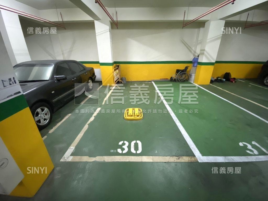 北大特區坡道車位３０房屋室內格局與周邊環境
