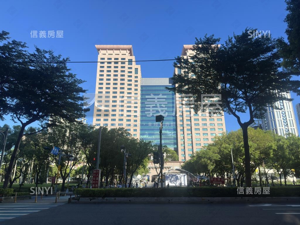 板橋面寬捷運好停車一樓房屋室內格局與周邊環境