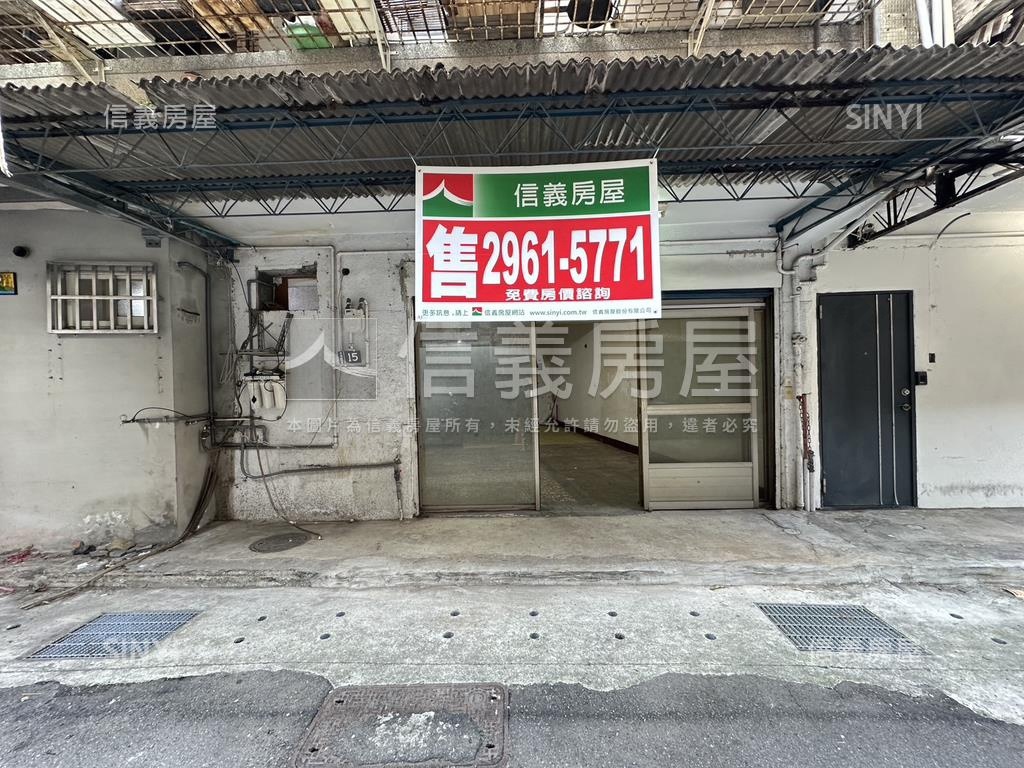 板橋面寬捷運好停車一樓房屋室內格局與周邊環境