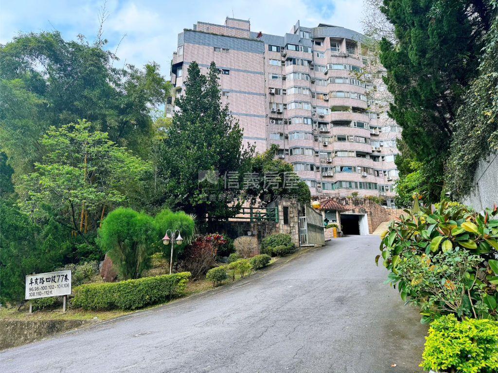 山景電梯兩房坡平車位房屋室內格局與周邊環境