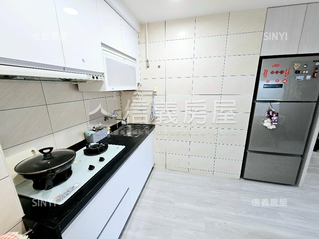 【專任】高樓景觀裝潢美廈房屋室內格局與周邊環境