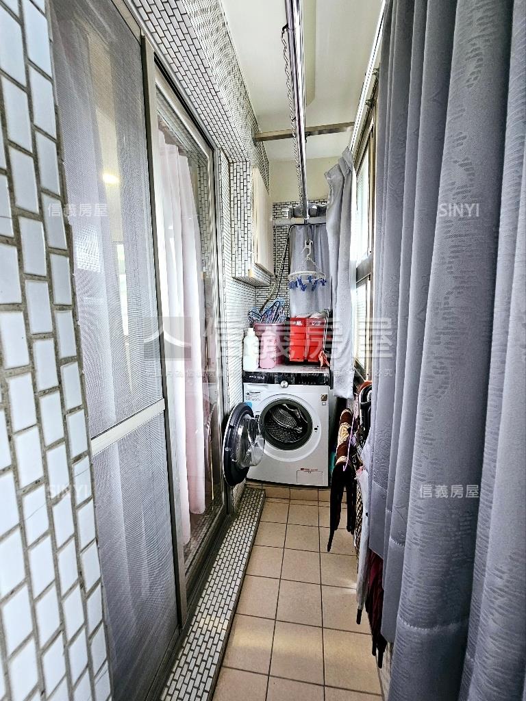【專任】高樓景觀裝潢美廈房屋室內格局與周邊環境