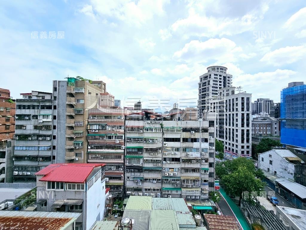 【專任】高樓景觀裝潢美廈房屋室內格局與周邊環境