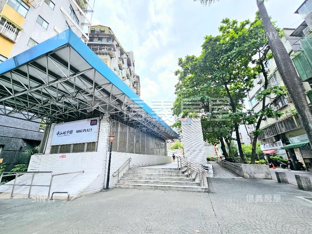 【專任】高樓景觀裝潢美廈房屋室內格局與周邊環境