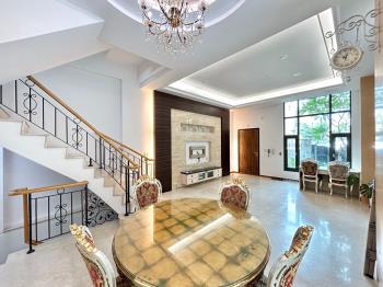 七期透天臨路別墅精銳平車