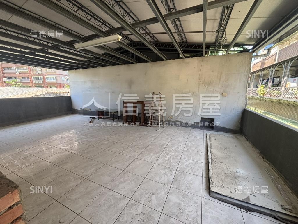 家樂福旁３樓美寓房屋室內格局與周邊環境