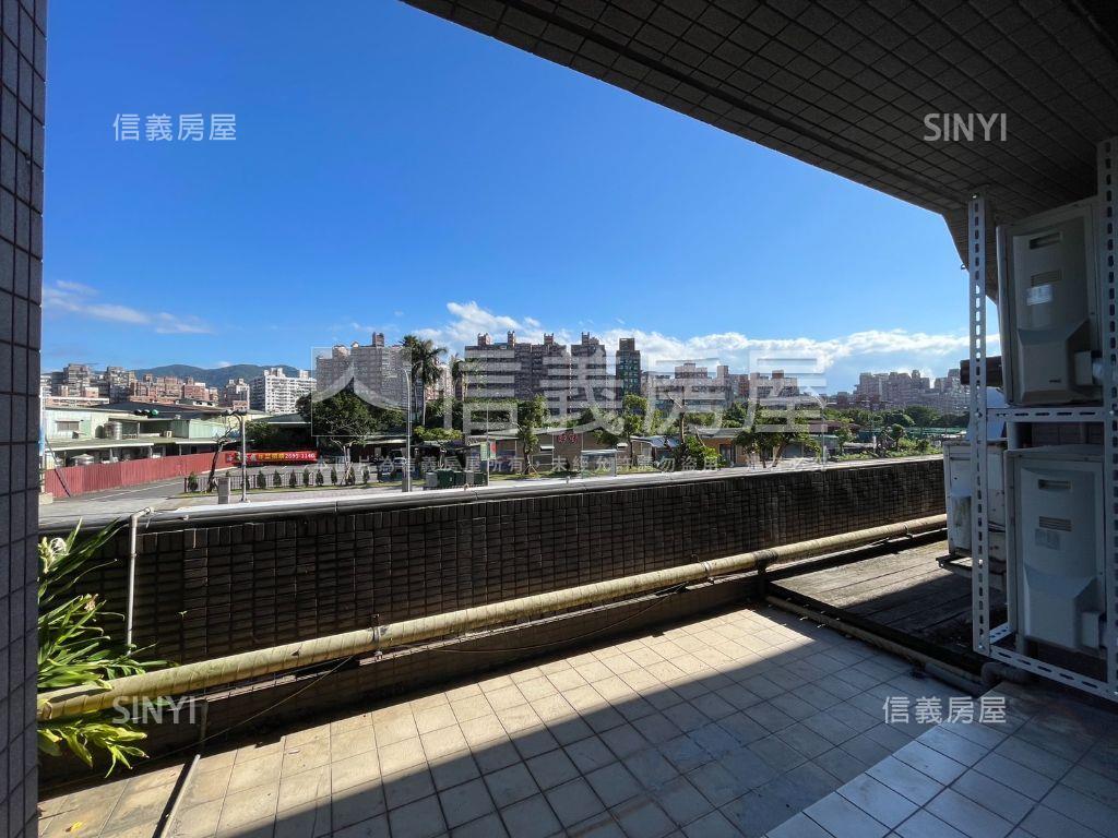 ㊣康寧街雙層精裝店面房屋室內格局與周邊環境