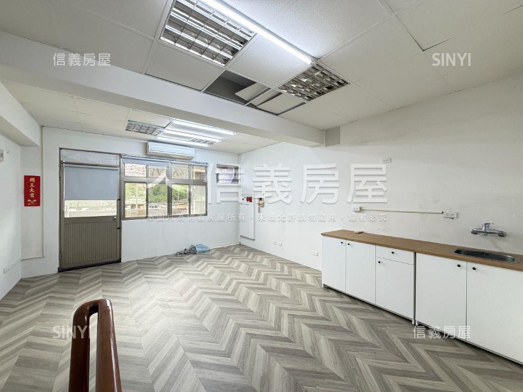 ㊣康寧街雙層精裝店面房屋室內格局與周邊環境