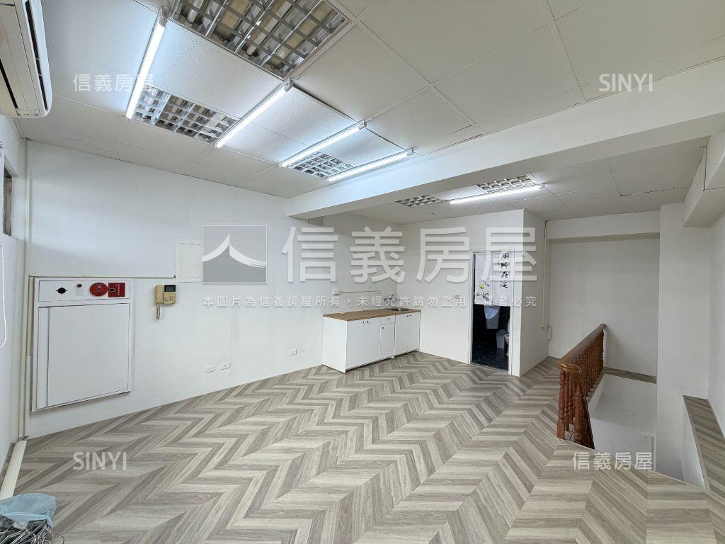 ㊣康寧街雙層精裝店面房屋室內格局與周邊環境