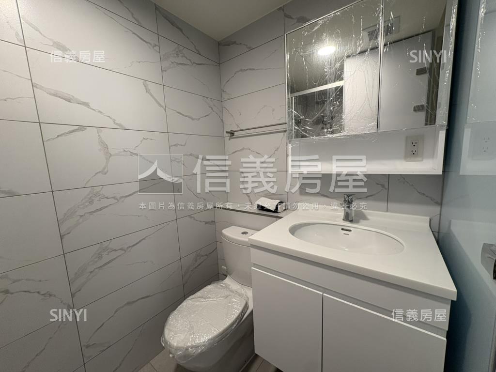 全新桃園站前兩房車位房屋室內格局與周邊環境