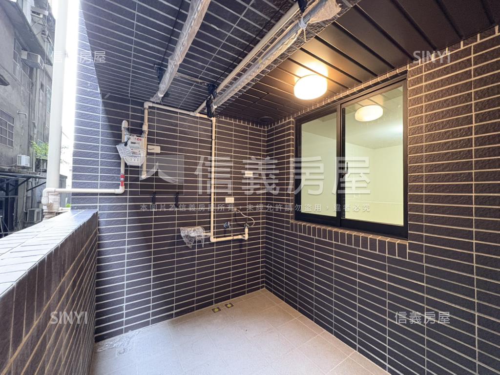 全新桃園站前兩房車位房屋室內格局與周邊環境