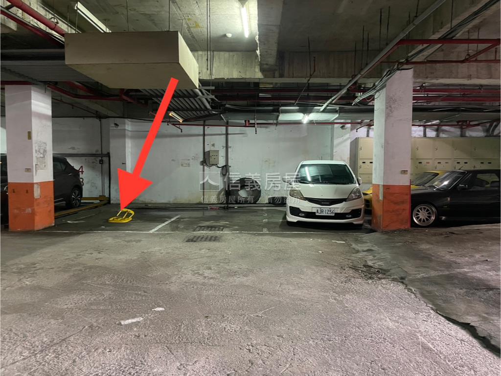 南寮美裝潢四房平面車位房屋室內格局與周邊環境