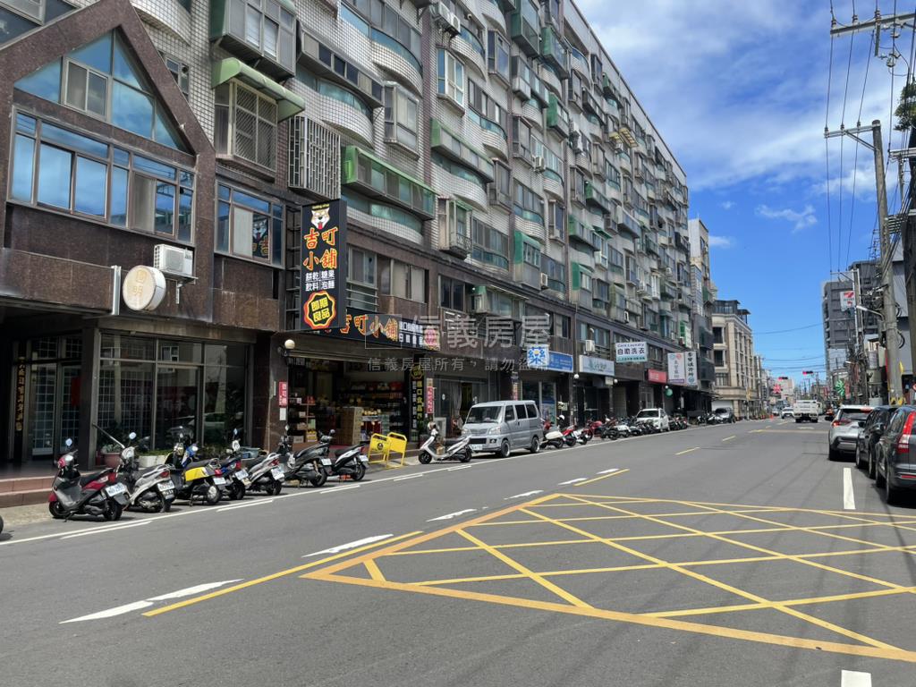 南寮美裝潢四房平面車位房屋室內格局與周邊環境